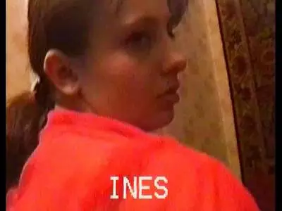 In scharfen Dessous lässt sich die willige Bitch die Gay liebkost
